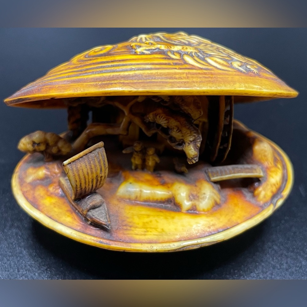 Vintage Celluloid Clam Shell Water Wheel Diorama Made in Japan Dragon on Lid